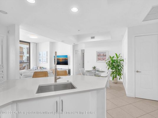 Dining room, Interior, Kitchen, Living room, Recessed Lighting
