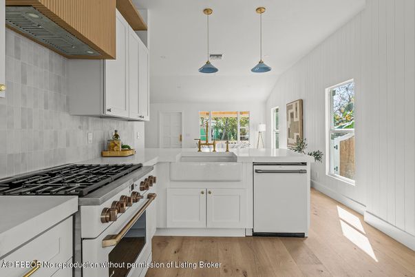 Interior, Kitchen, Pendant Lights, Wood Texture Flooring