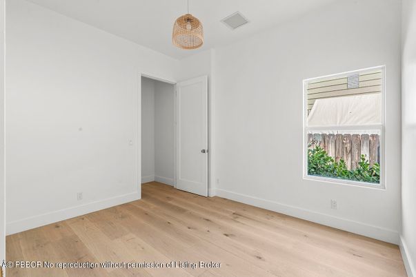 Empty room, Interior, Pendant Lights, Wood Texture Flooring