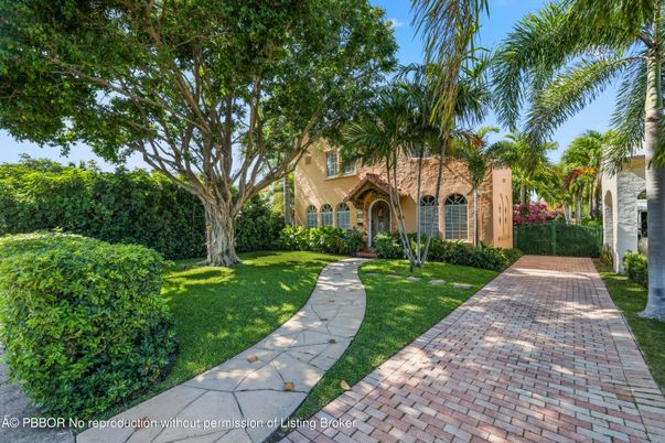 Backyard, Exterior, Facade, Mediterranean