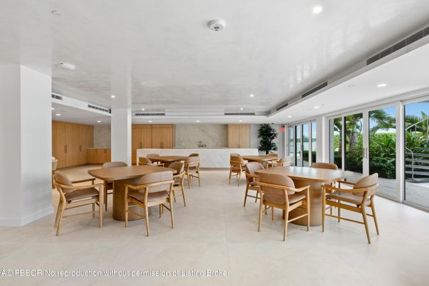 Dining room, Interior, Recessed Lighting