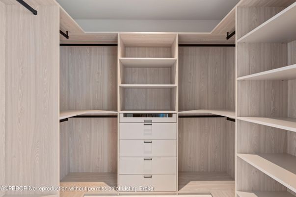 Interior, Walk-in Closets, Wood Texture Flooring