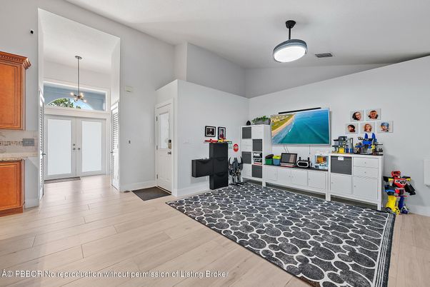 Interior, Pendant Lights, Wood Texture Flooring