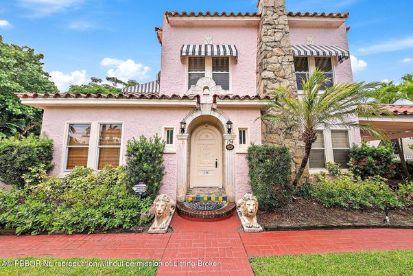 Exterior, Facade, Spanish Mediterranean
