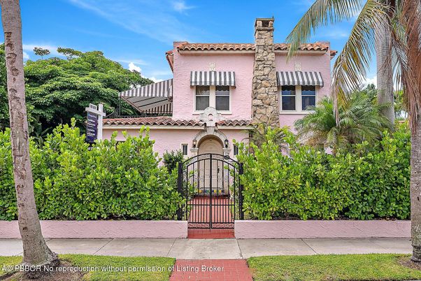 Exterior, Facade, Spanish Mediterranean