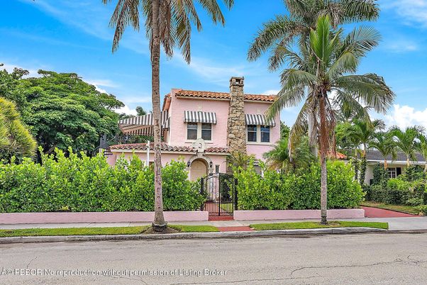 Exterior, Facade, Spanish Mediterranean