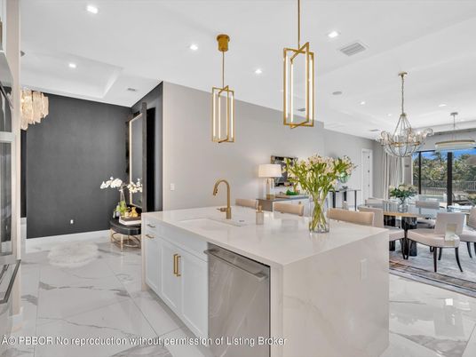 Chandelier, Dining room, Interior, Kitchen, Marble, Pendant Lights, Recessed Lighting