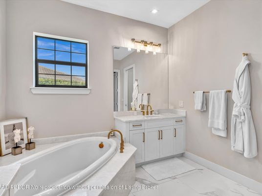Bathroom, Interior, Marble, Recessed Lighting