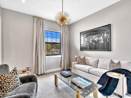 Interior, Living room, Pendant Lights, Recessed Lighting