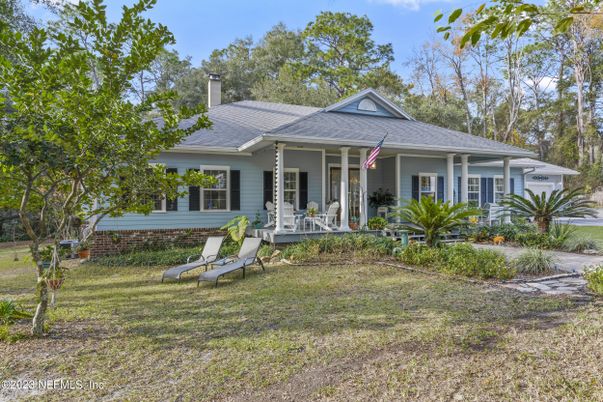 Backyard, Exterior, Facade, Ranch