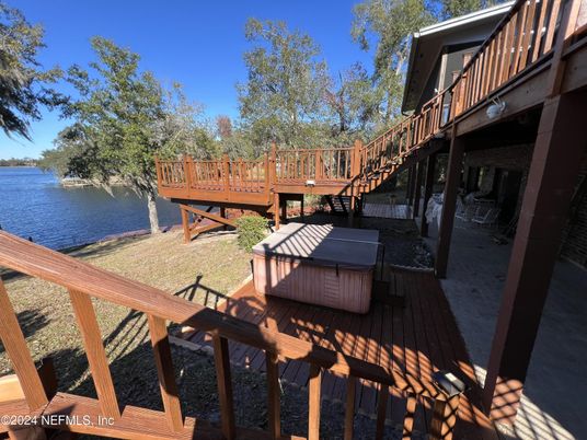 Exterior, Hot Tub, Lake