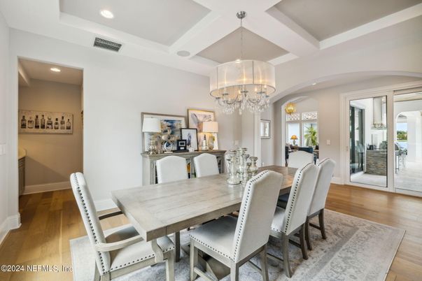 Chandelier, Dining room, Interior, Recessed Lighting, Wood Texture Flooring