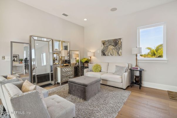 Interior, Living room, Recessed Lighting, Wood Texture Flooring
