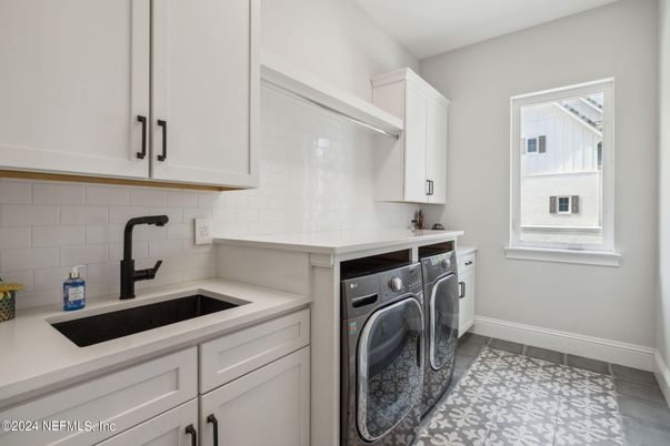 Interior, Washer