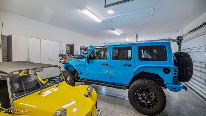 Garage, Interior