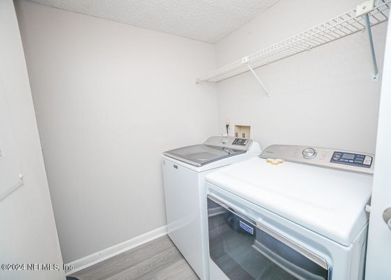 Interior, Washer, Wood Texture Flooring