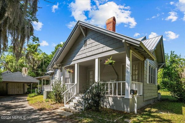 Exterior, Facade, American Craftsman