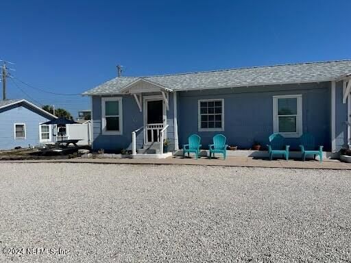 Backyard, Exterior, Facade, Ranch