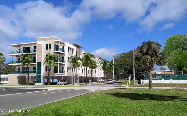 Exterior, Facade, Condo Building