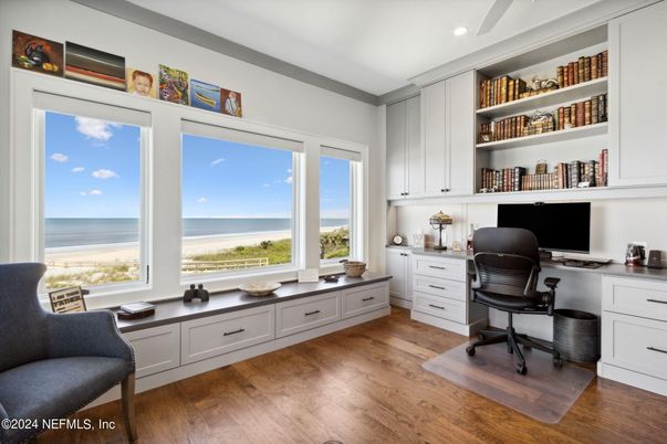 Home Office, Interior, Recessed Lighting, Water, Wood Texture Flooring