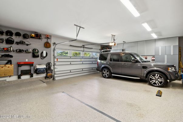Garage, Interior