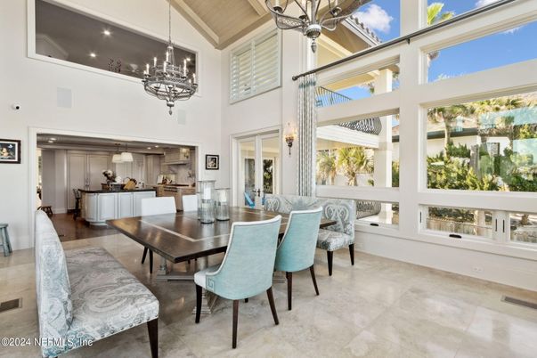 Chandelier, Dining room, Interior, Pendant Lights, Recessed Lighting