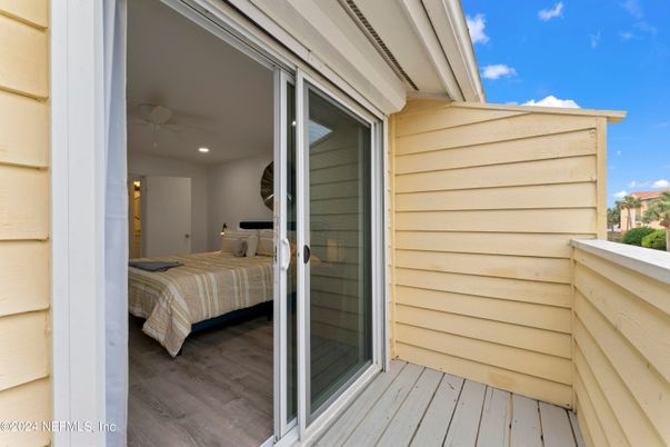 Bedroom, Exterior