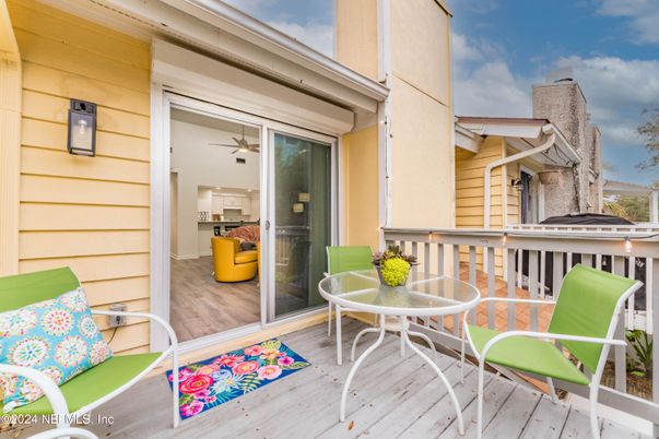 Exterior, Wood Texture Flooring