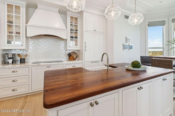 Interior, Kitchen, Pendant Lights, Wood Texture Flooring