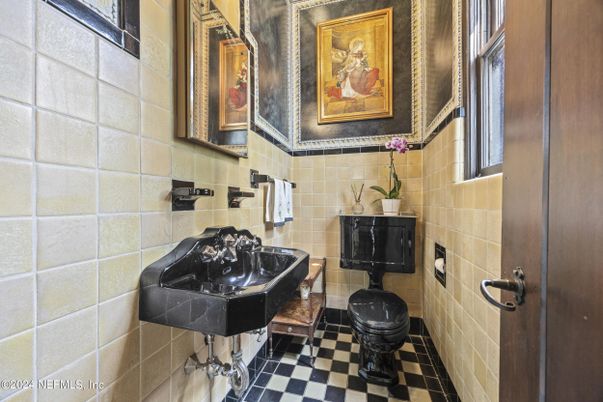 Bathroom, Interior
