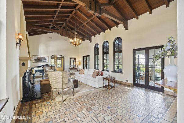 Chandelier, Interior, Living room, Pendant Lights, Piano, Wooden Beams, Wooden Ceilings