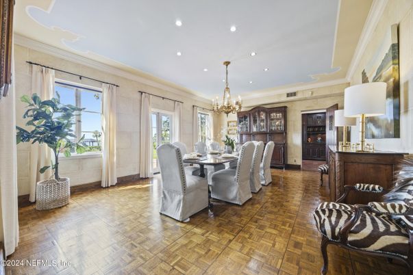 Chandelier, Dining room, Interior, Recessed Lighting, Wood Texture Flooring