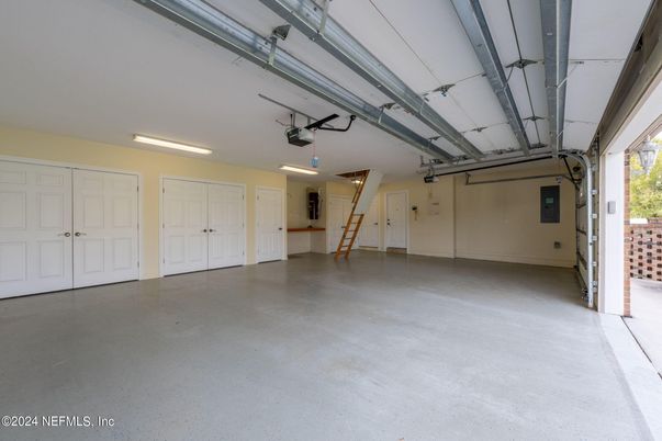 Garage, Interior