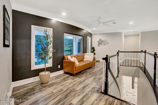 Interior, Living room, Recessed Lighting, Wood Texture Flooring