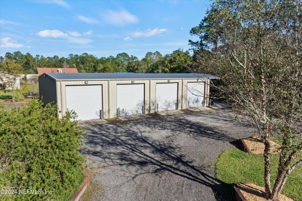 Detached Garage, Exterior
