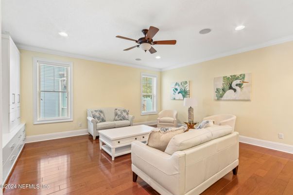 Interior, Living room, Recessed Lighting, Wood Texture Flooring