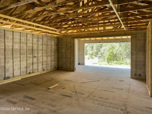 Empty room, Interior, Wooden Beams