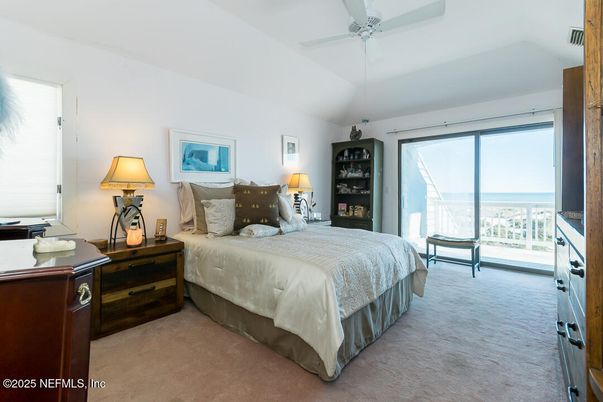Bedroom, Interior, Water