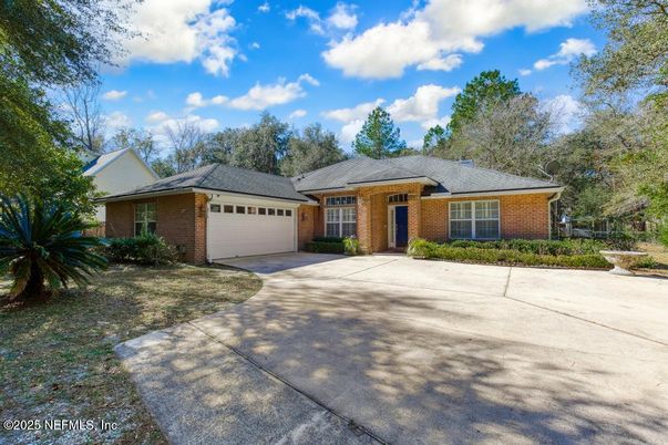Attached, Exterior, Facade, Brick Facade, Ranch