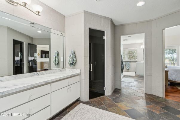 Bathroom, Interior, Recessed Lighting