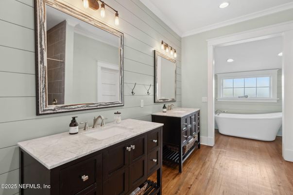 Bathroom, Dual Sink Vanities, Free Standing Baths, Interior, Recessed Lighting, Wood Texture Flooring
