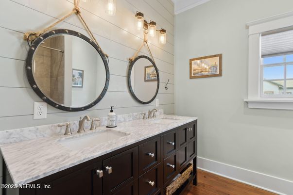 Bathroom, Dual Sink Vanities, Interior, Wood Texture Flooring