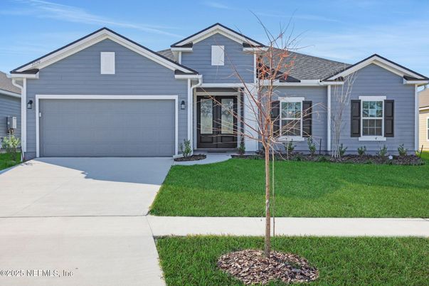 Attached, Exterior, Facade, American Craftsman