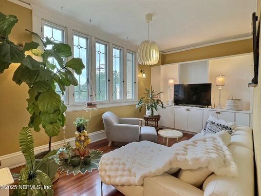 Interior, Living room, Pendant Lights, Wood Texture Flooring