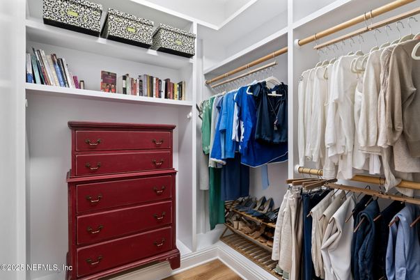 Interior, Walk-in Closets, Wood Texture Flooring