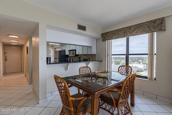 Dining room, Interior, Kitchen, Water