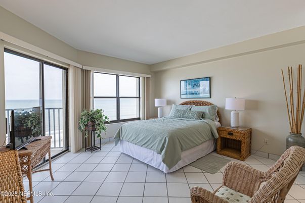 Bedroom, Interior, Water