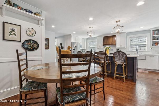 Dining room, Interior, Kitchen, Pendant Lights, Recessed Lighting, Wood Texture Flooring