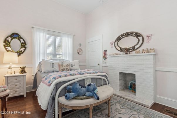 Bedroom, Fireplace, Interior, Wood Texture Flooring