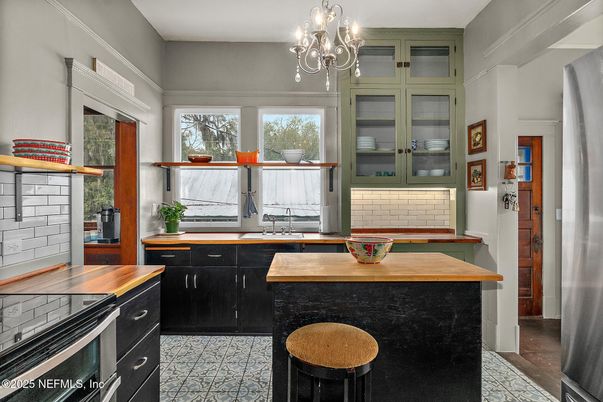 Chandelier, Interior, Kitchen